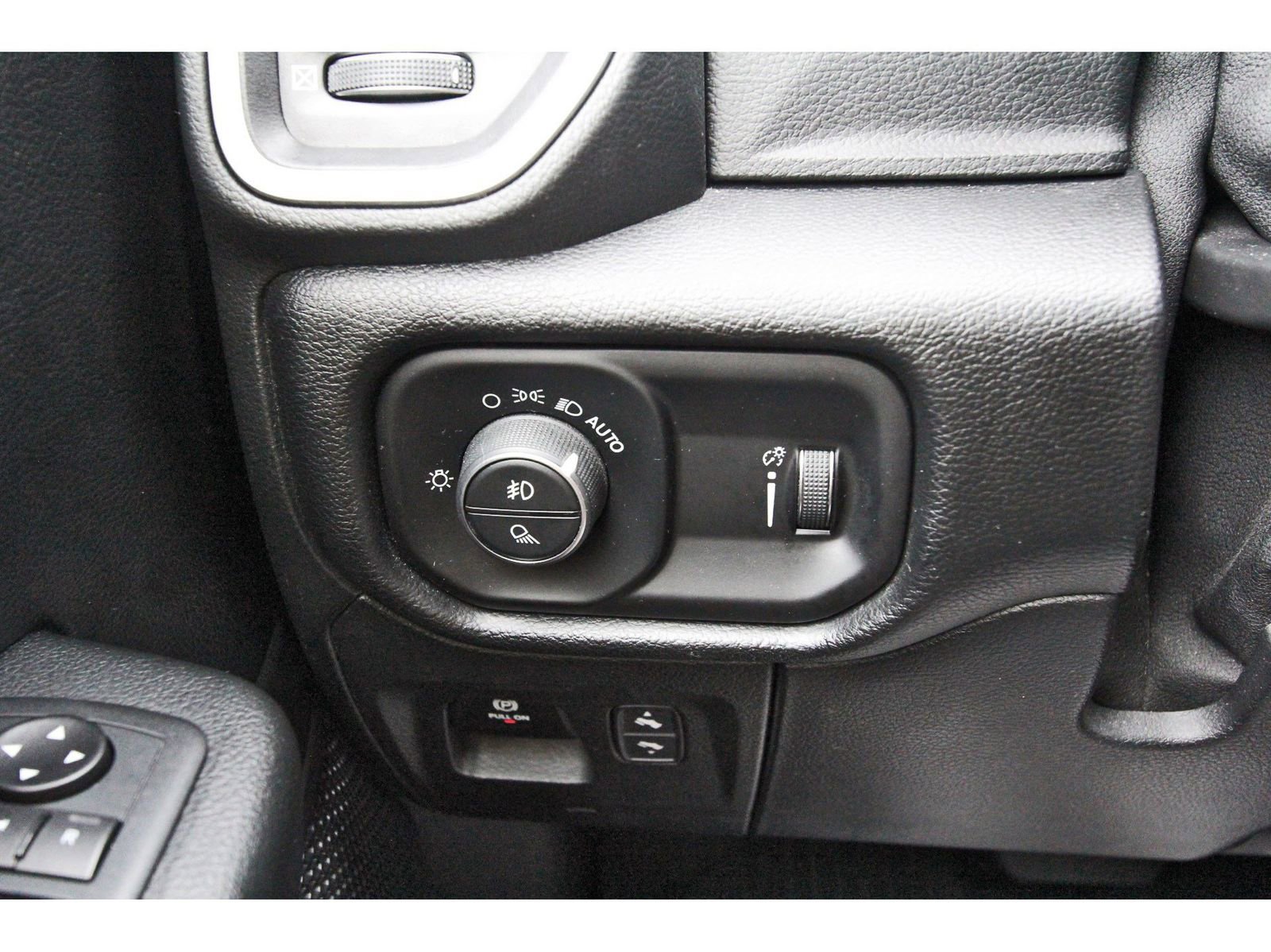 Used 2020 RAM 1500 Big Horn AWD/4WD image 19