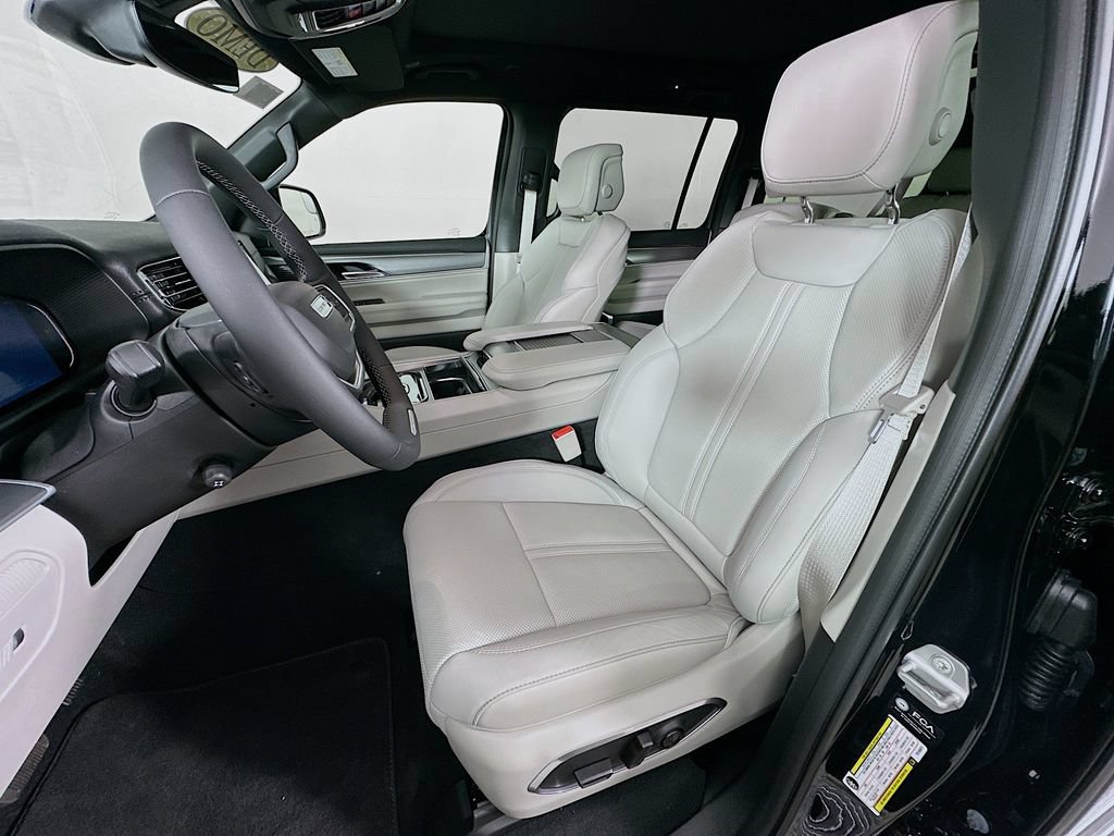 New 2026 Jeep Grand Wagoneer L Limited w/ Premium Group II AWD/4WD image 29