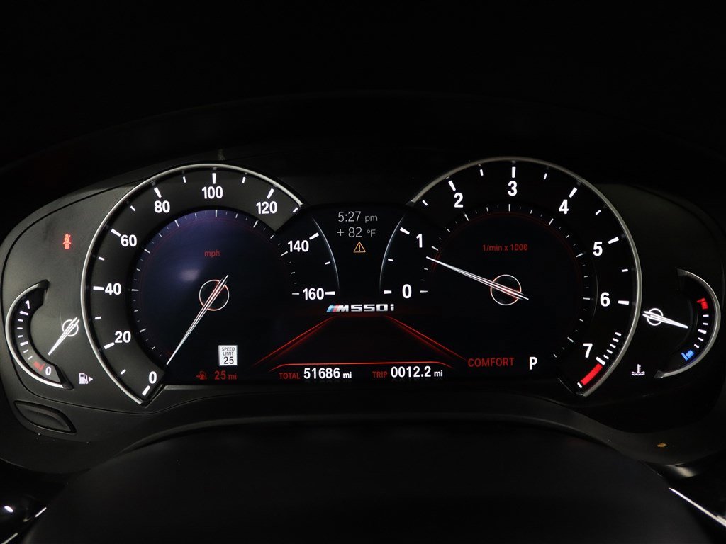 Used 2019 BMW M550i xDrive image 12