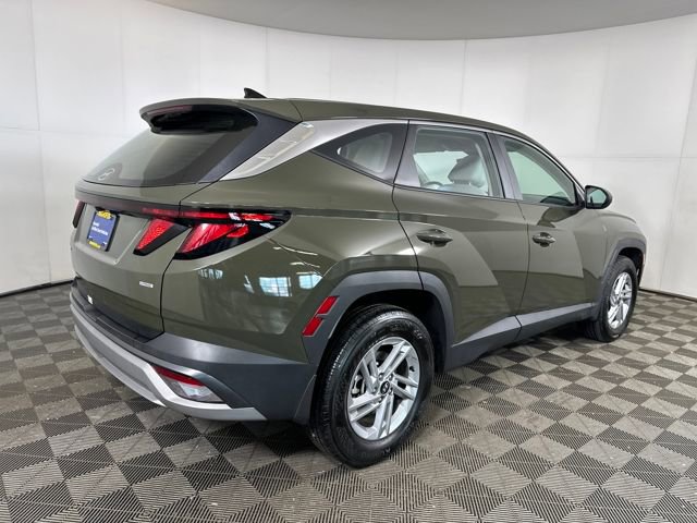Certified 2025 Hyundai Tucson SE image 3