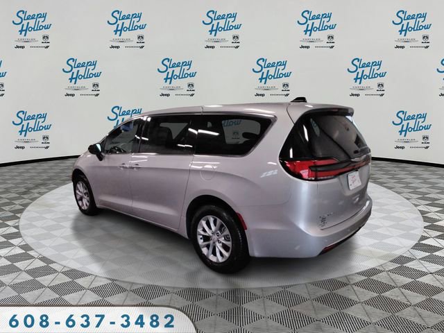 New 2026 Chrysler Pacifica Select image 7
