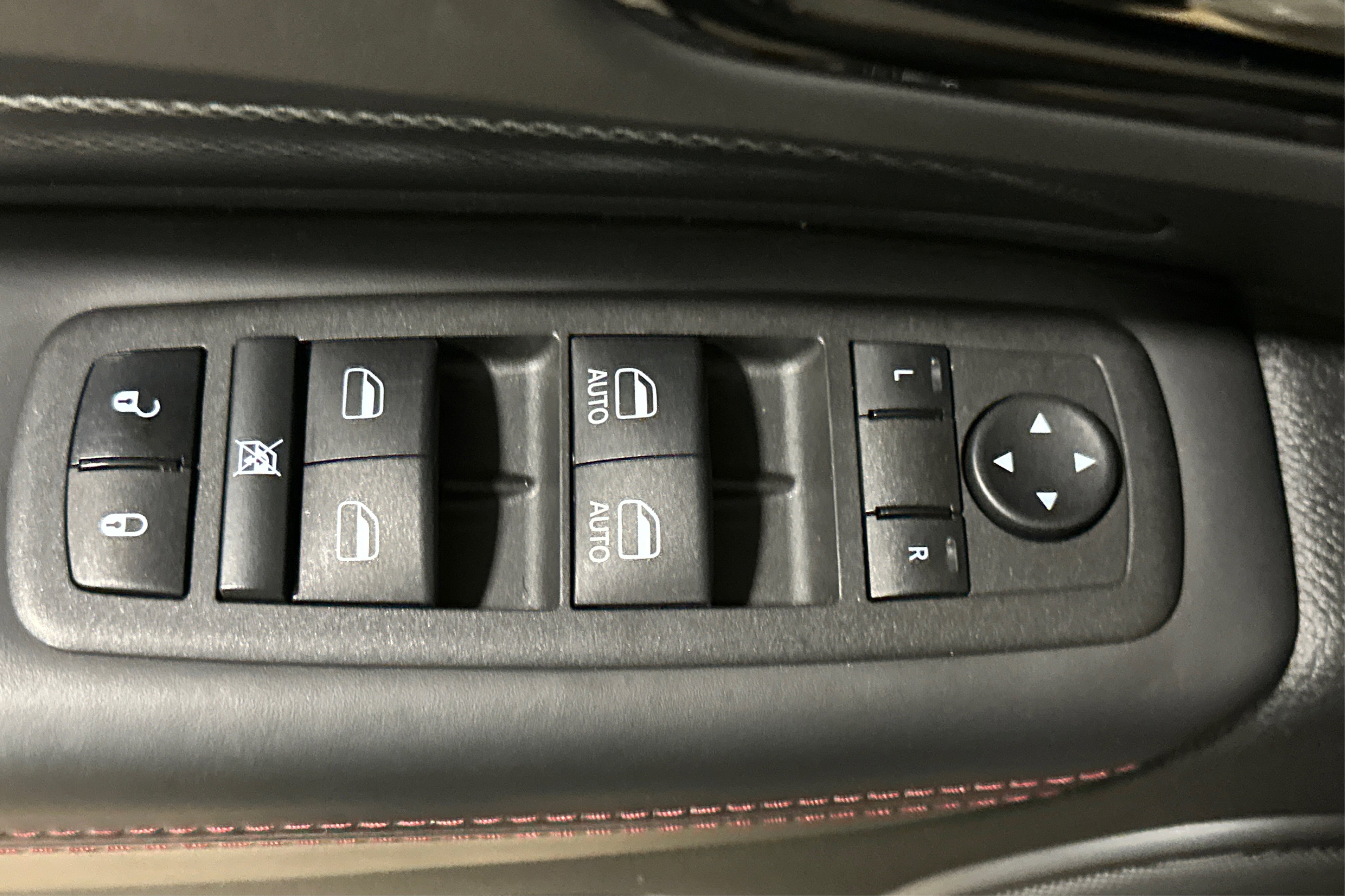Used 2022 Dodge Durango R/T AWD/4WD image 16