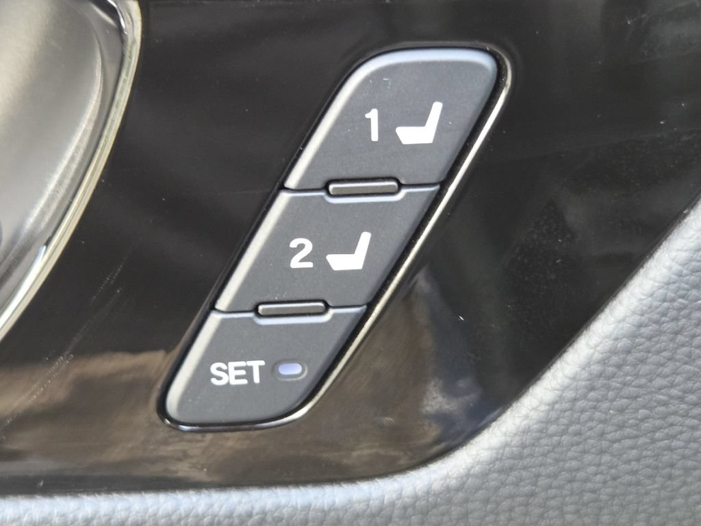 Certified 2025 Honda CR-V EX-L image 15