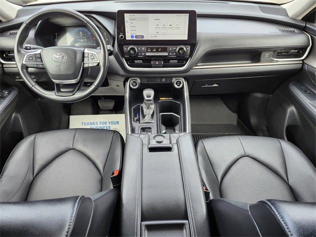Used 2024 Toyota Grand Highlander XLE image 12