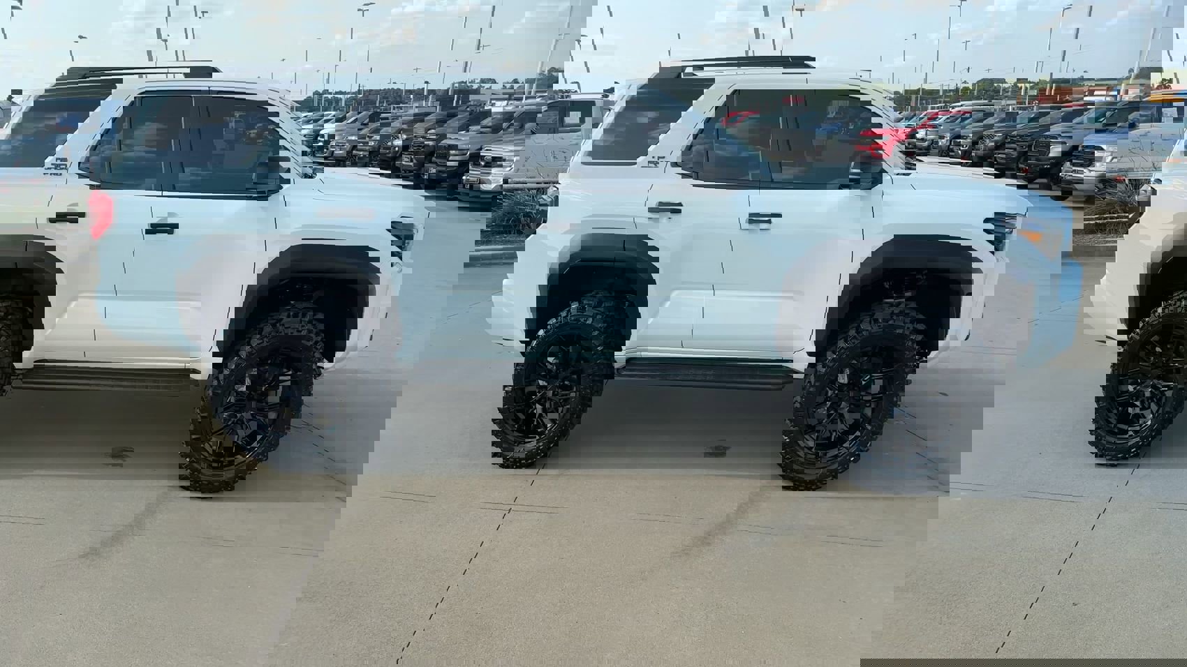 Used 2025 Toyota 4Runner TRD Off-Road Premium image 2