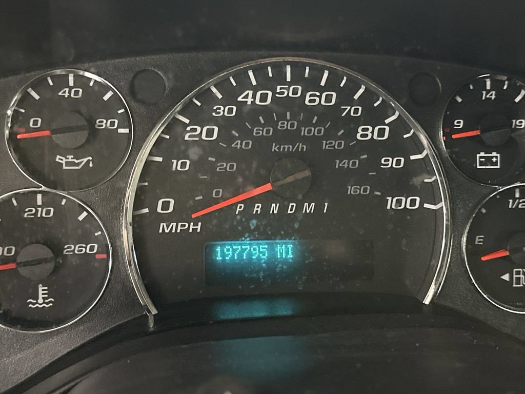 Used 2010 Chevrolet Express 2500 RWD image 25