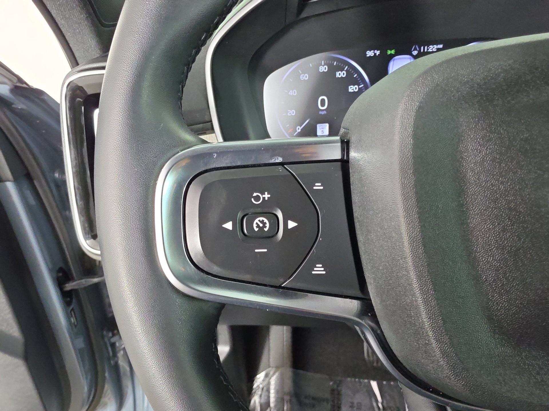 Used 2022 Volvo XC40 T5 Inscription w/ Advanced Package AWD/4WD image 23