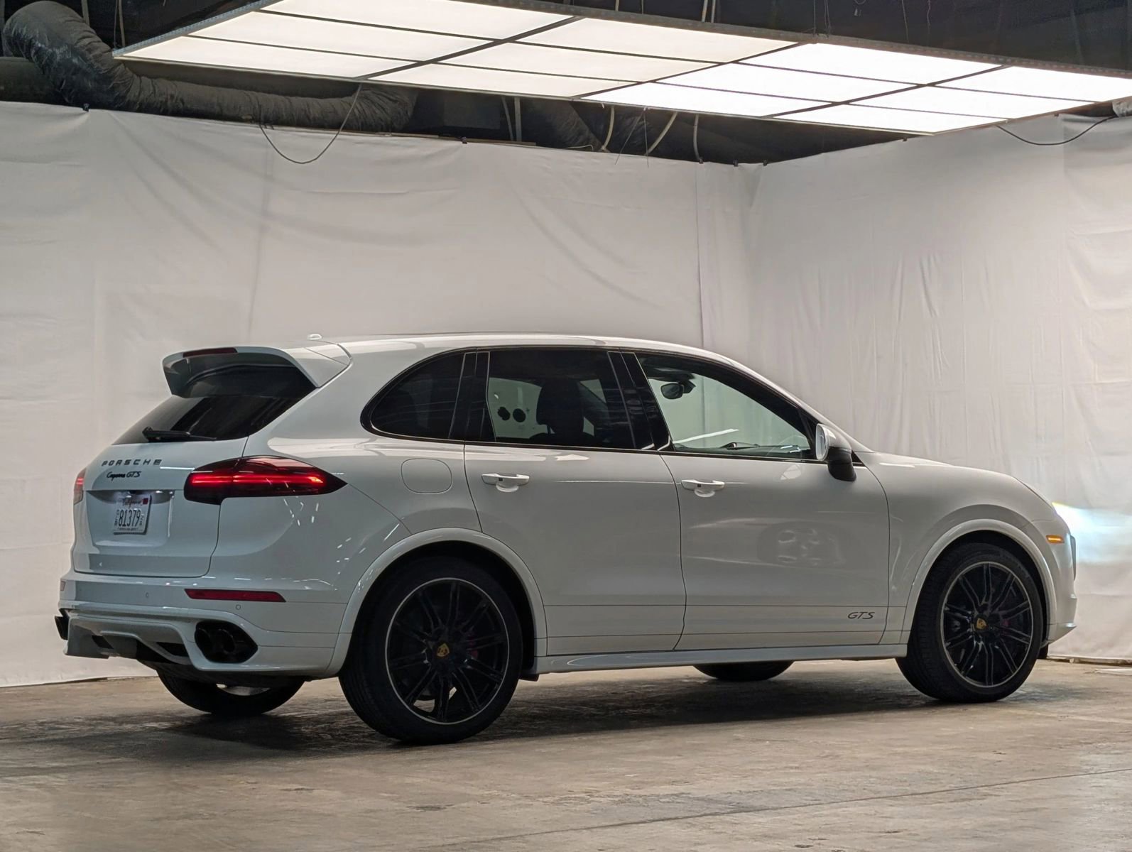 Used 2016 Porsche Cayenne GTS AWD/4WD image 7