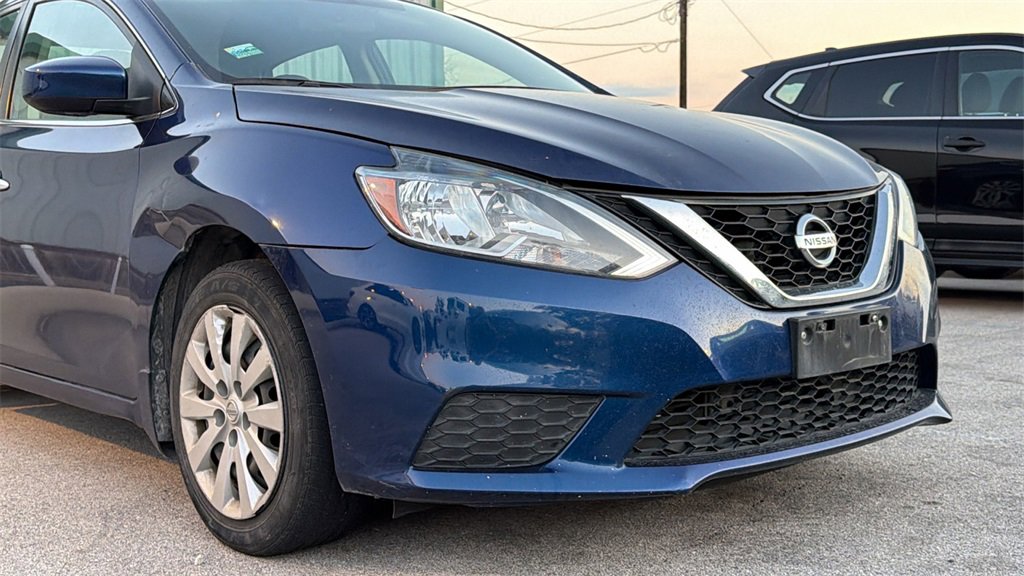 Used 2016 Nissan Sentra S image 12