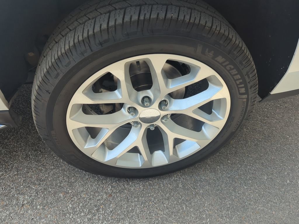 Used 2020 GMC Yukon XL Denali w/ Open Road Package image 8