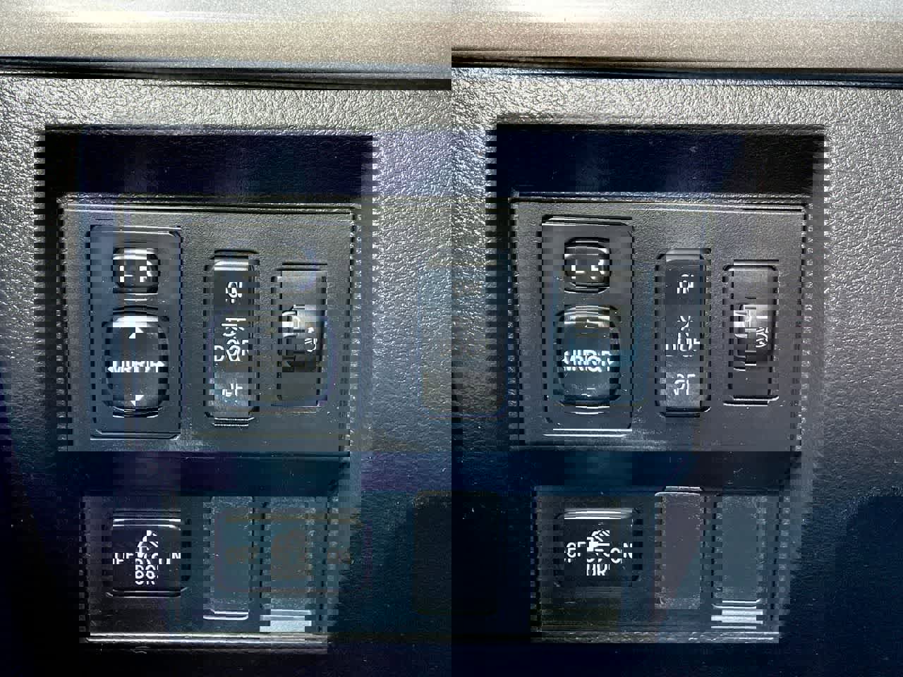 Used 2015 Toyota Tundra SR5 image 27