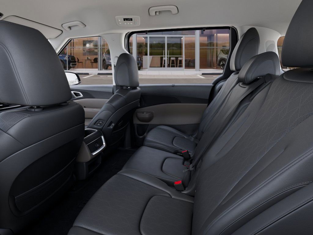 New 2026 Kia Carnival EX FWD image 18