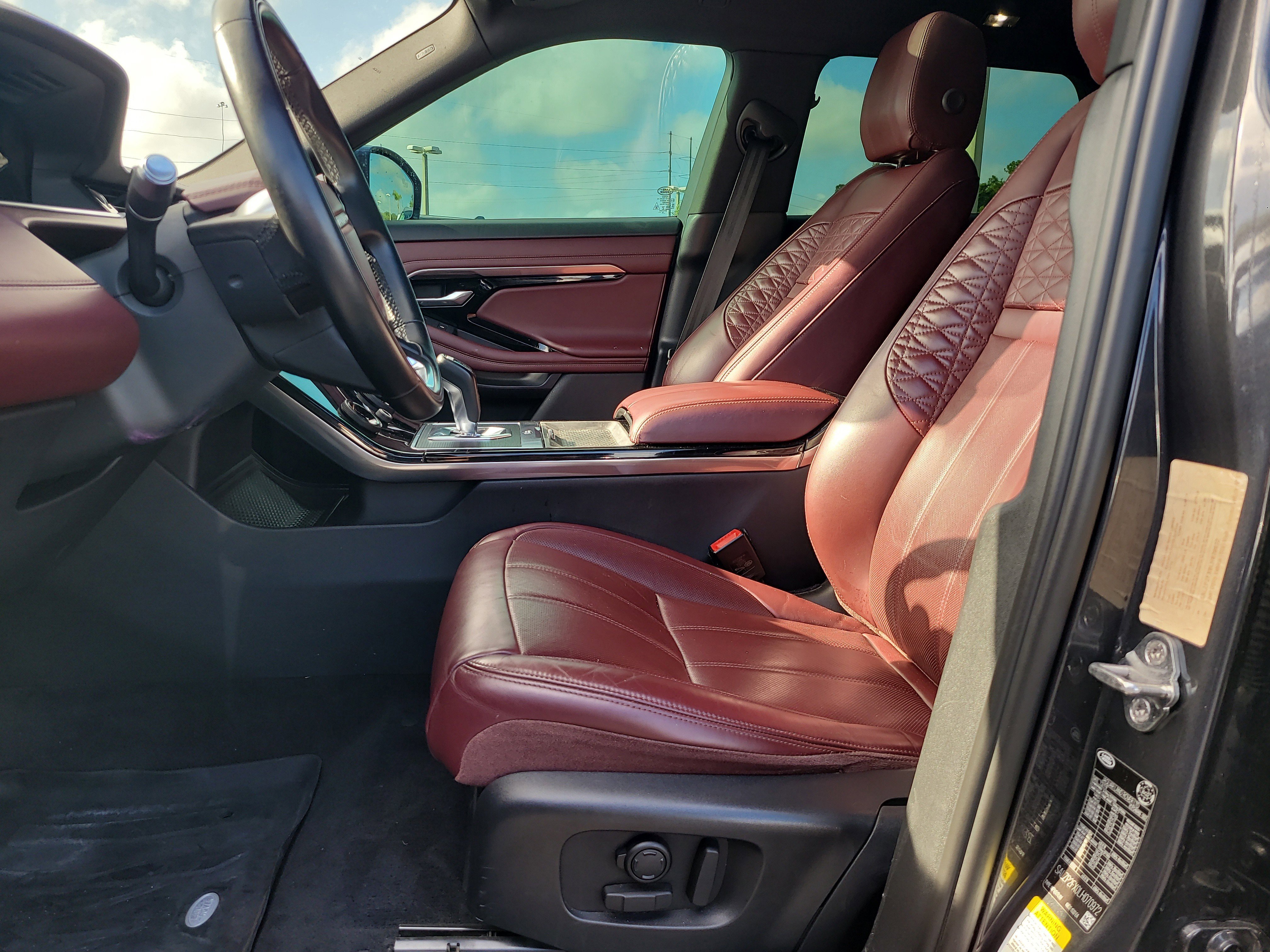 Used 2020 Land Rover Range Rover Evoque SE AWD/4WD image 17