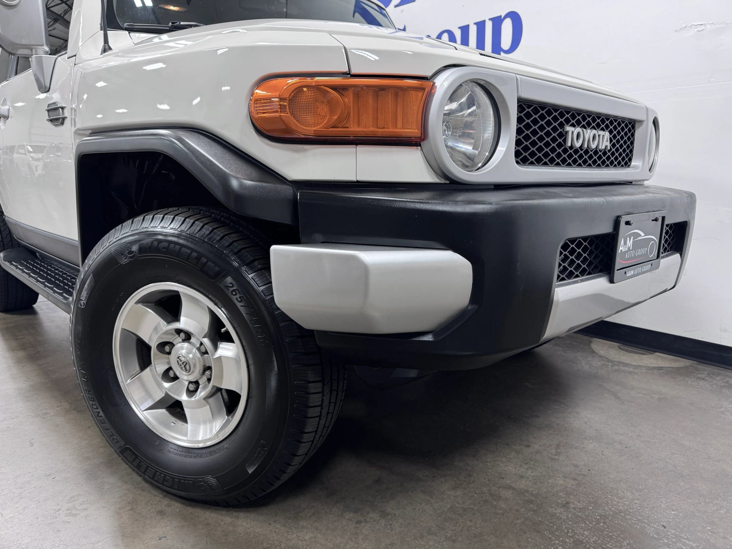 Used 2010 Toyota FJ Cruiser Sport Utility 2D AWD/4WD image 16