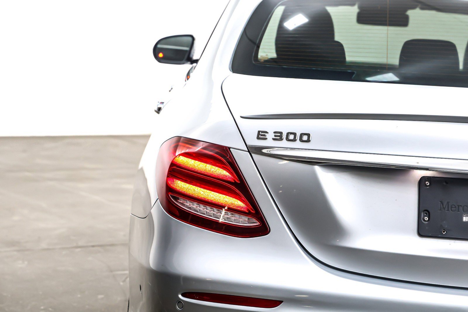 Used 2017 Mercedes-Benz E 300 image 15