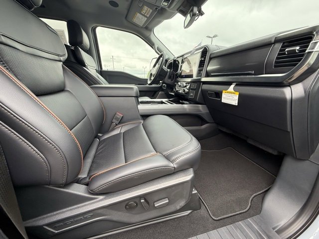 Used 2025 Ford F250 Lariat w/ Lariat Ultimate Package image 29