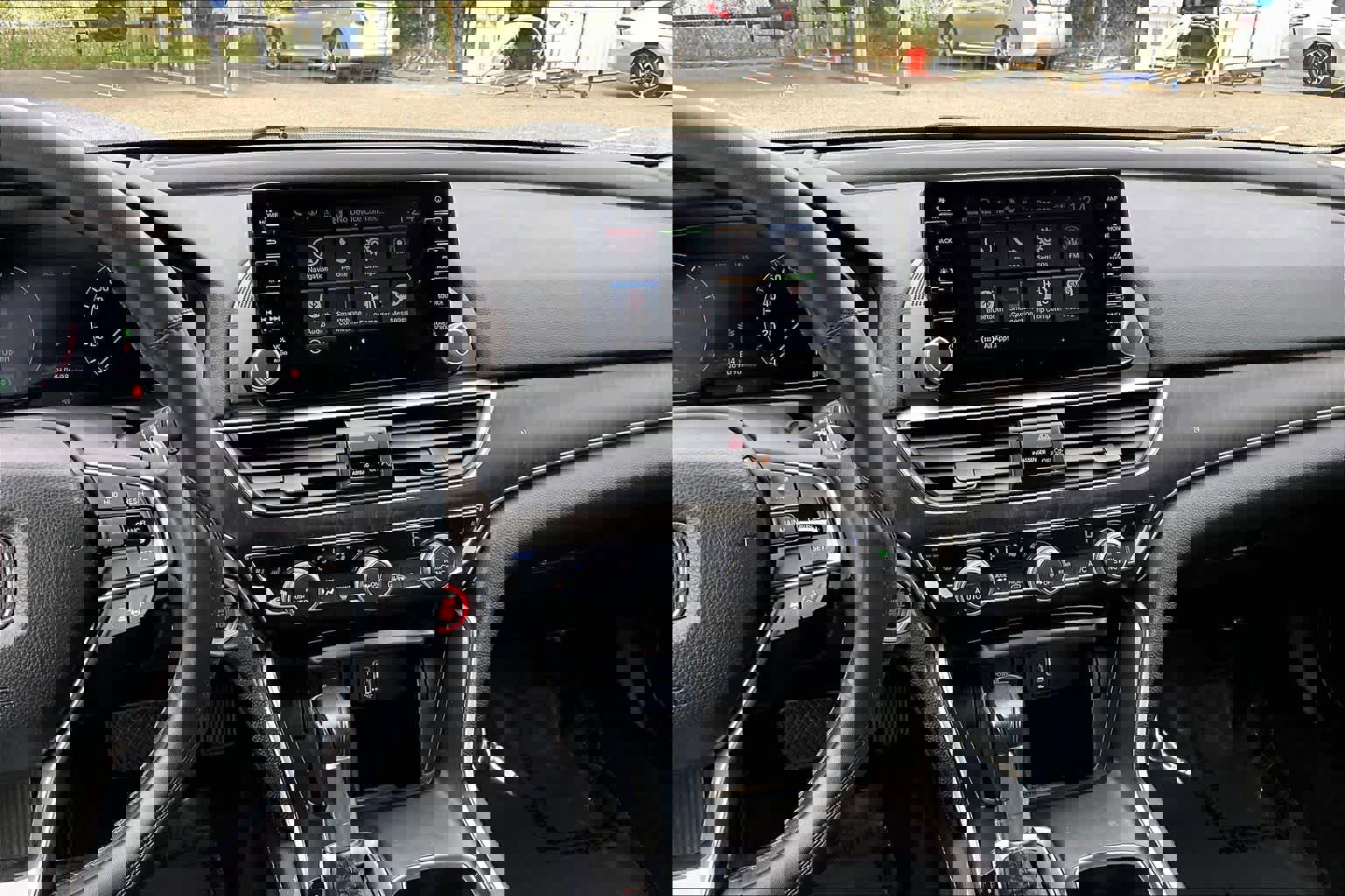 Used 2018 Honda Accord Touring image 6