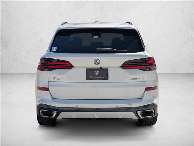 New 2026 BMW X5 xDrive50e image 5