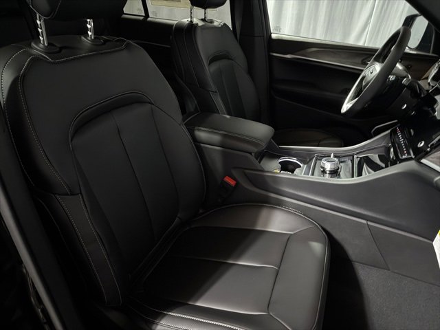 New 2026 Jeep Grand Cherokee Limited w/ Limited Altitude Package image 18