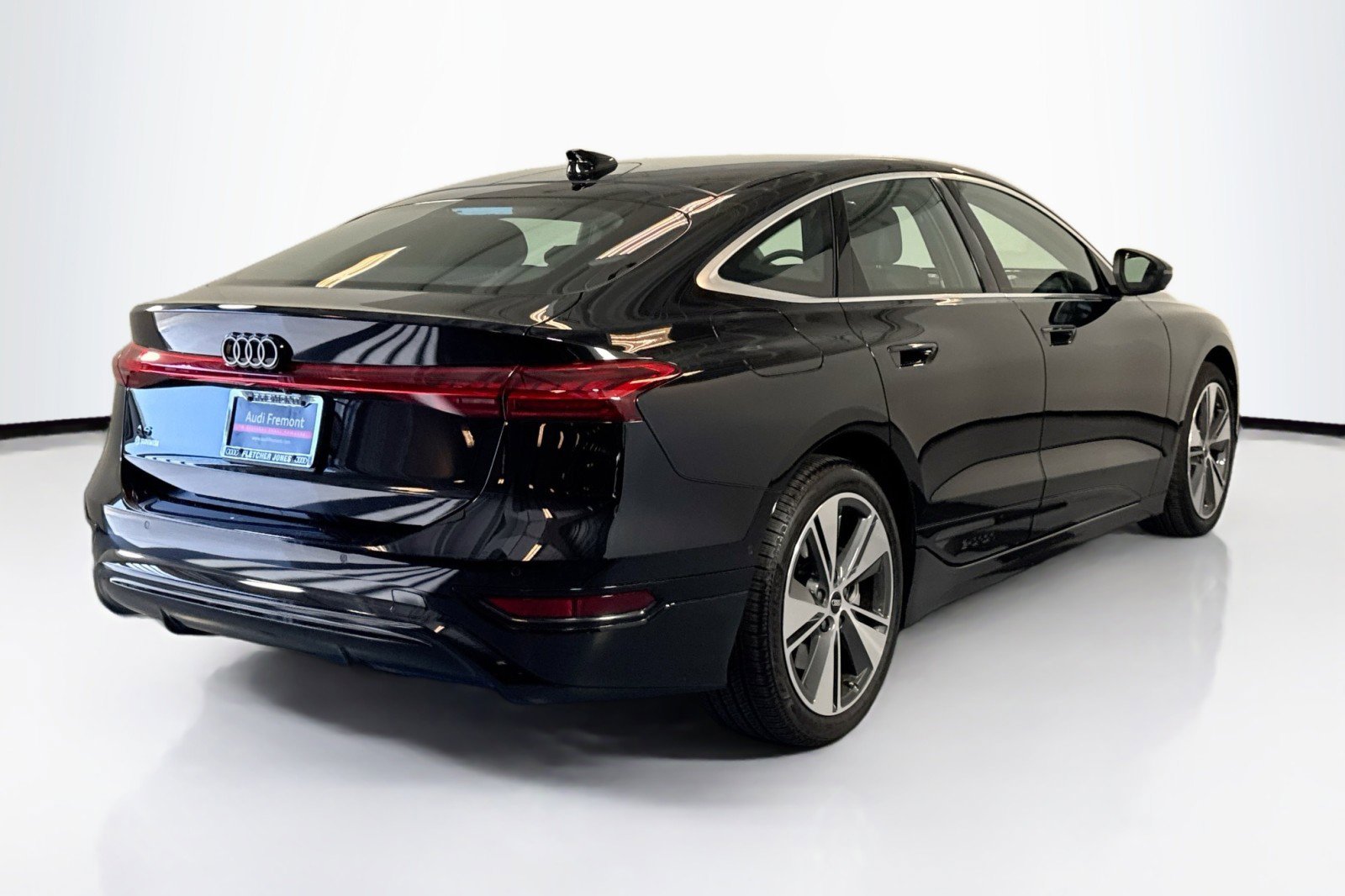 New 2025 Audi A6 e-tron Premium Plus RWD image 5