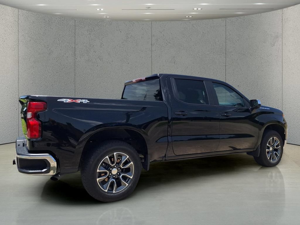 Used 2023 Chevrolet Silverado 1500 LT AWD/4WD image 5