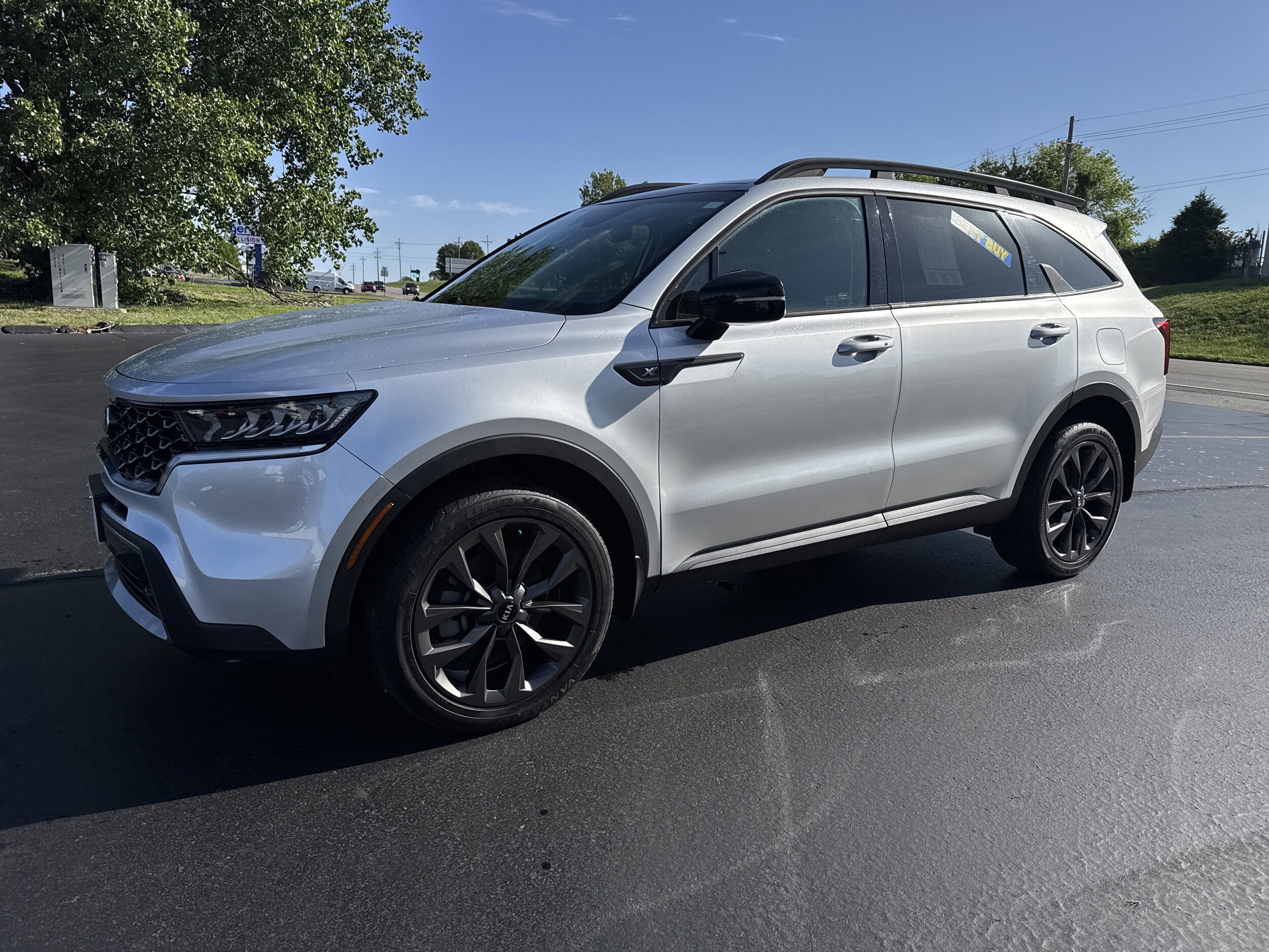 Used 2021 Kia Sorento EX w/ EX AWD X-Line Package image 2