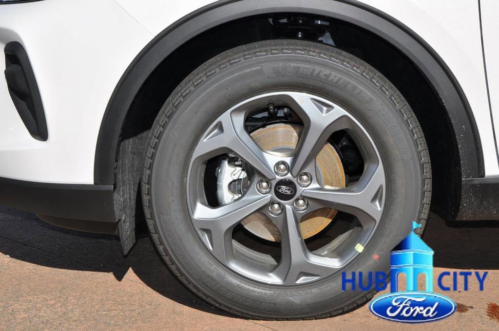 New 2026 Ford Escape ST-Line w/ Tech Pack #1 image 9