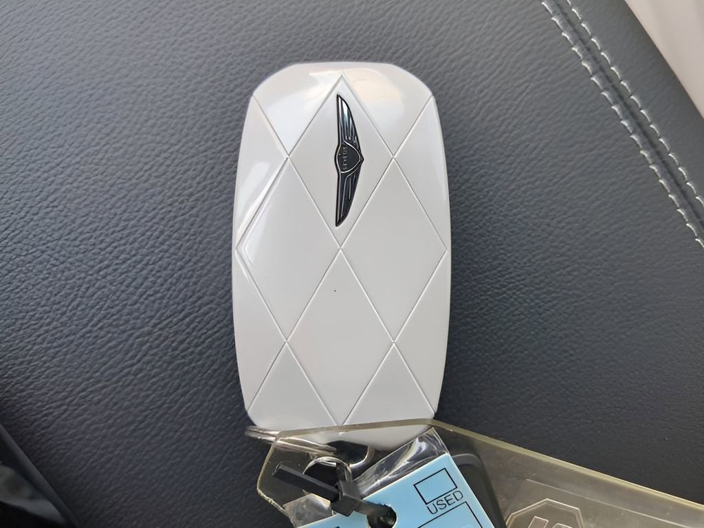 Used 2025 Genesis G70 2.5T w/ Sport Prestige Package image 30