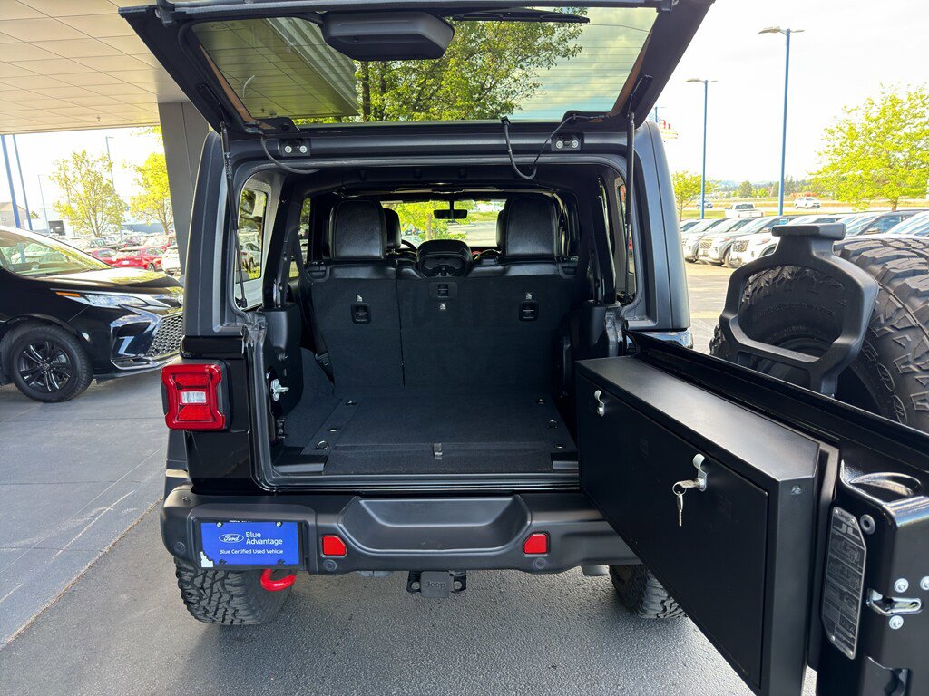 Used 2018 Jeep Wrangler Unlimited Rubicon AWD/4WD image 19