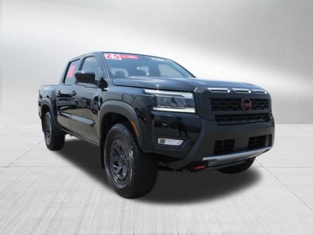 Used 2025 Nissan Frontier PRO-4X AWD/4WD image 9