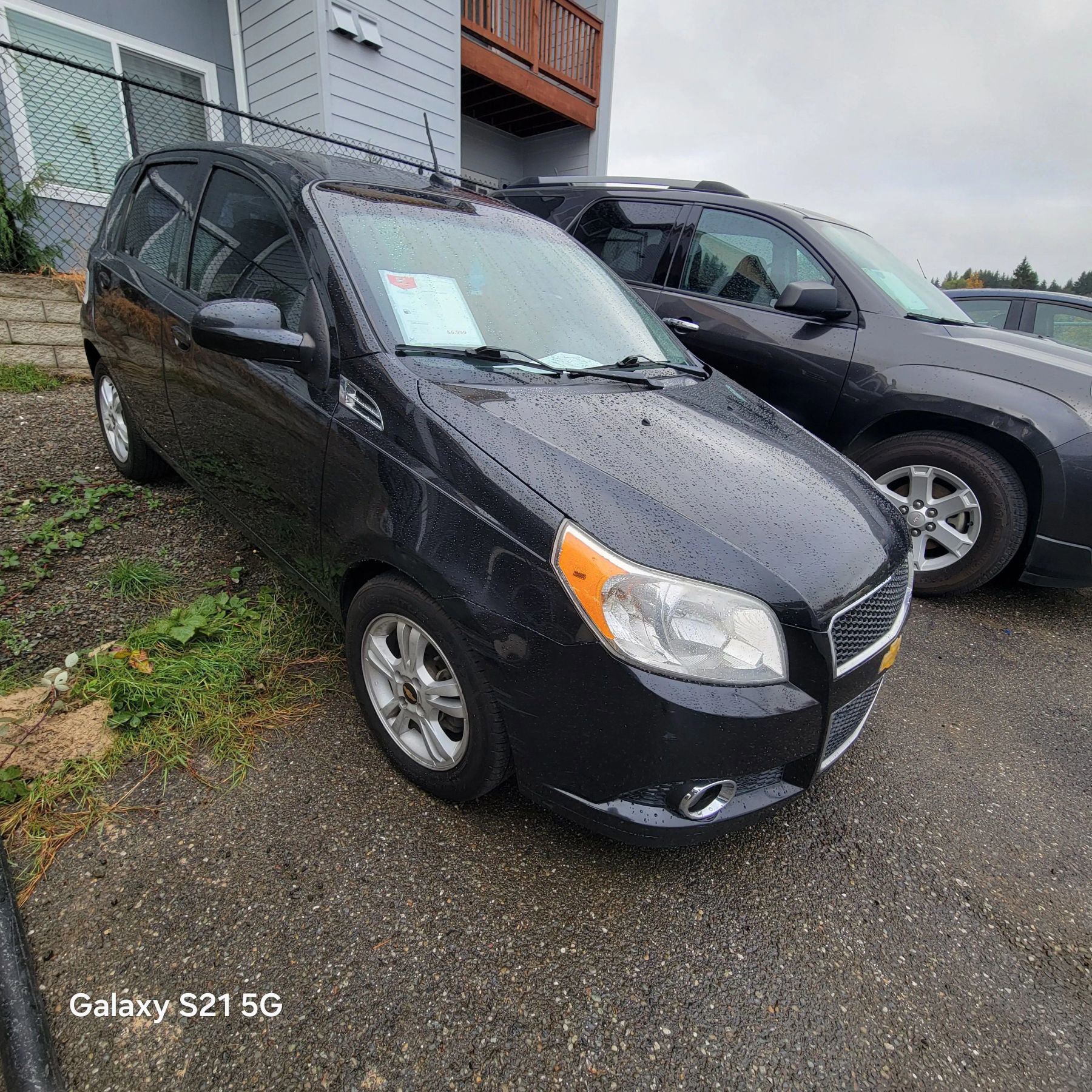 Used 2010 Chevrolet Aveo5 LT image 2