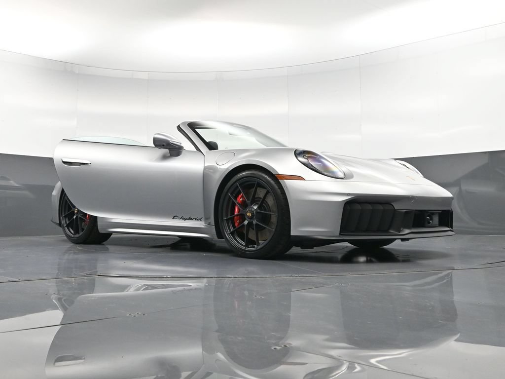 New 2026 Porsche 911 Carrera 4 GTS AWD/4WD image 38