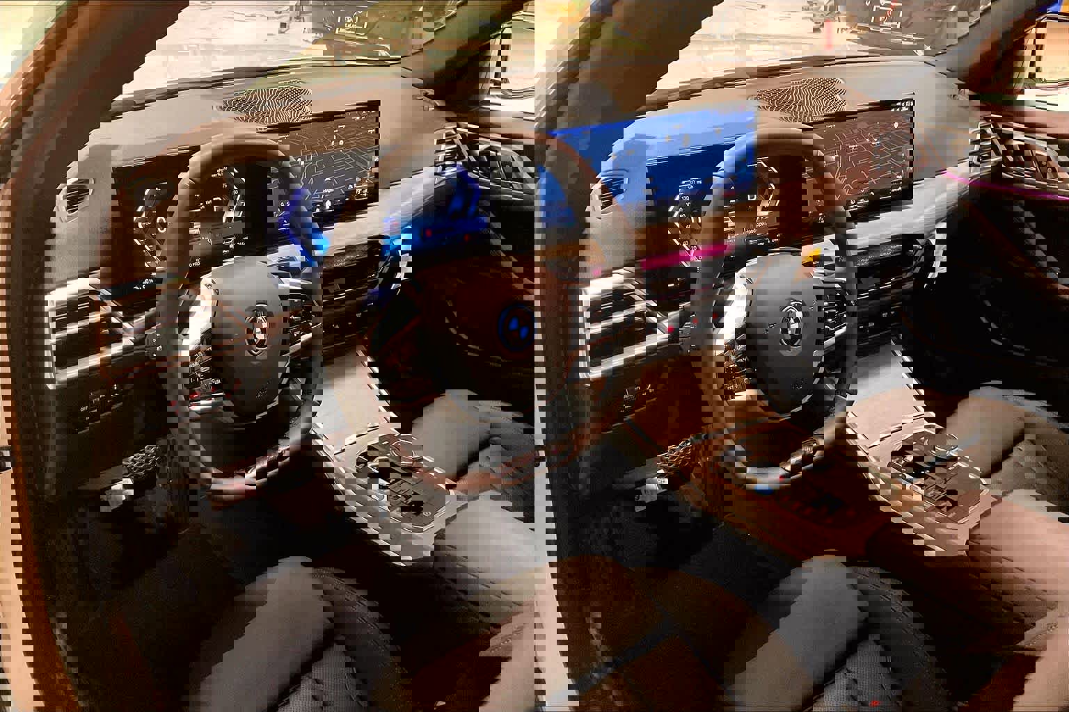 Certified 2025 BMW i4 eDrive40 image 16