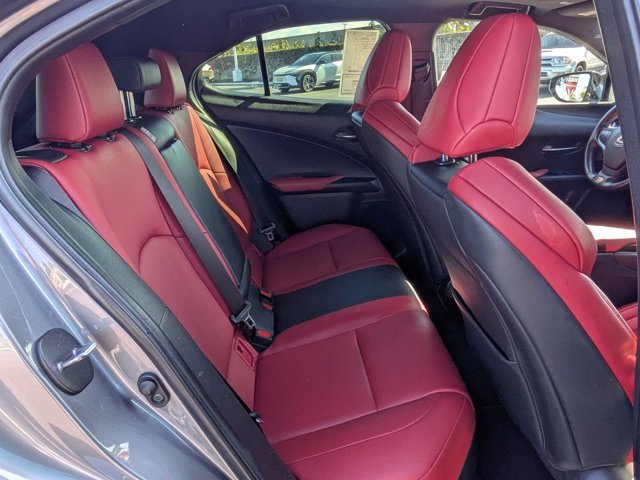 Used 2019 Lexus UX 200 F Sport image 7