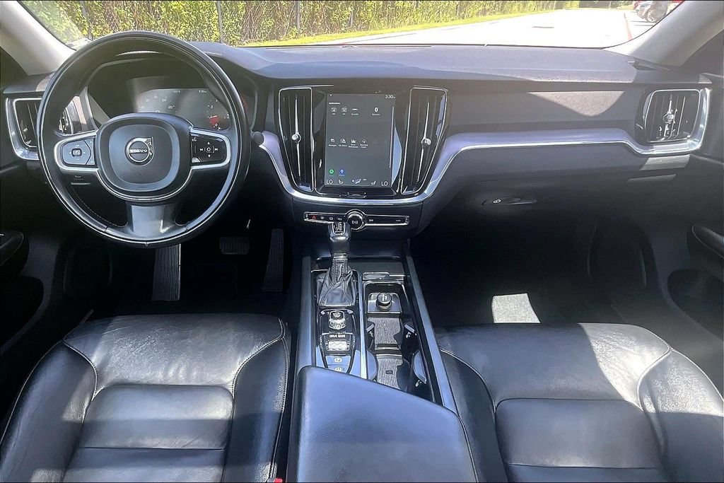 Used 2020 Volvo S60 T5 Momentum FWD image 15