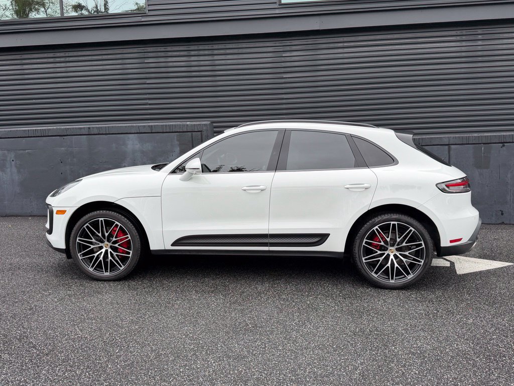 Certified 2023 Porsche Macan S AWD/4WD image 2
