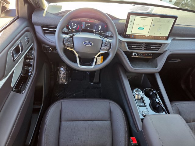 New 2026 Ford Explorer Platinum RWD image 8