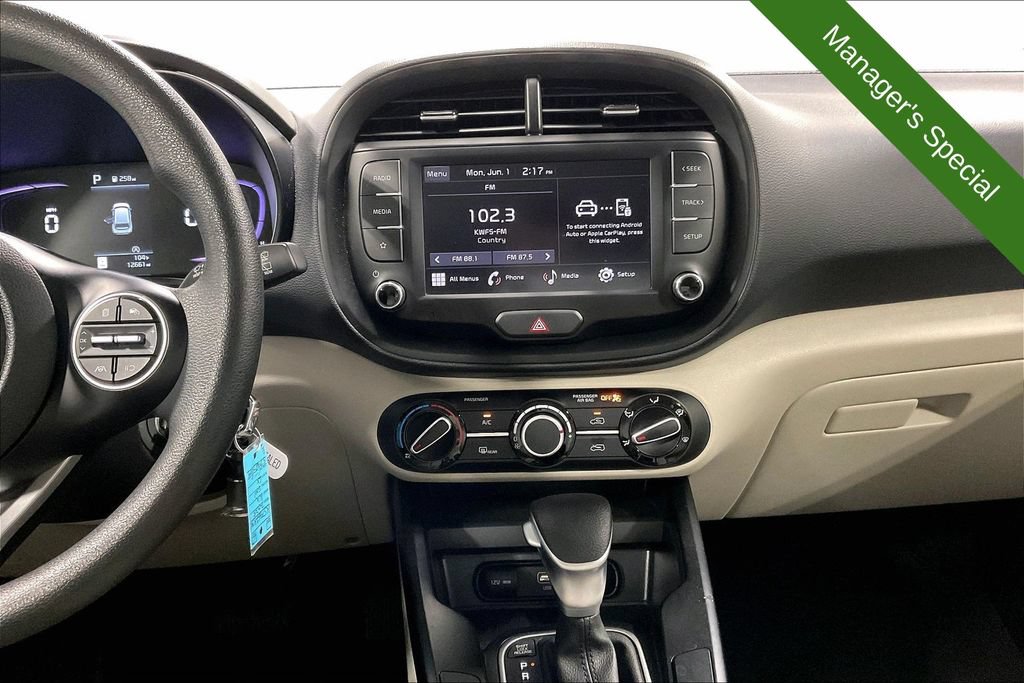 Used 2025 Kia Soul LX w/ LX Technology Package FWD image 7