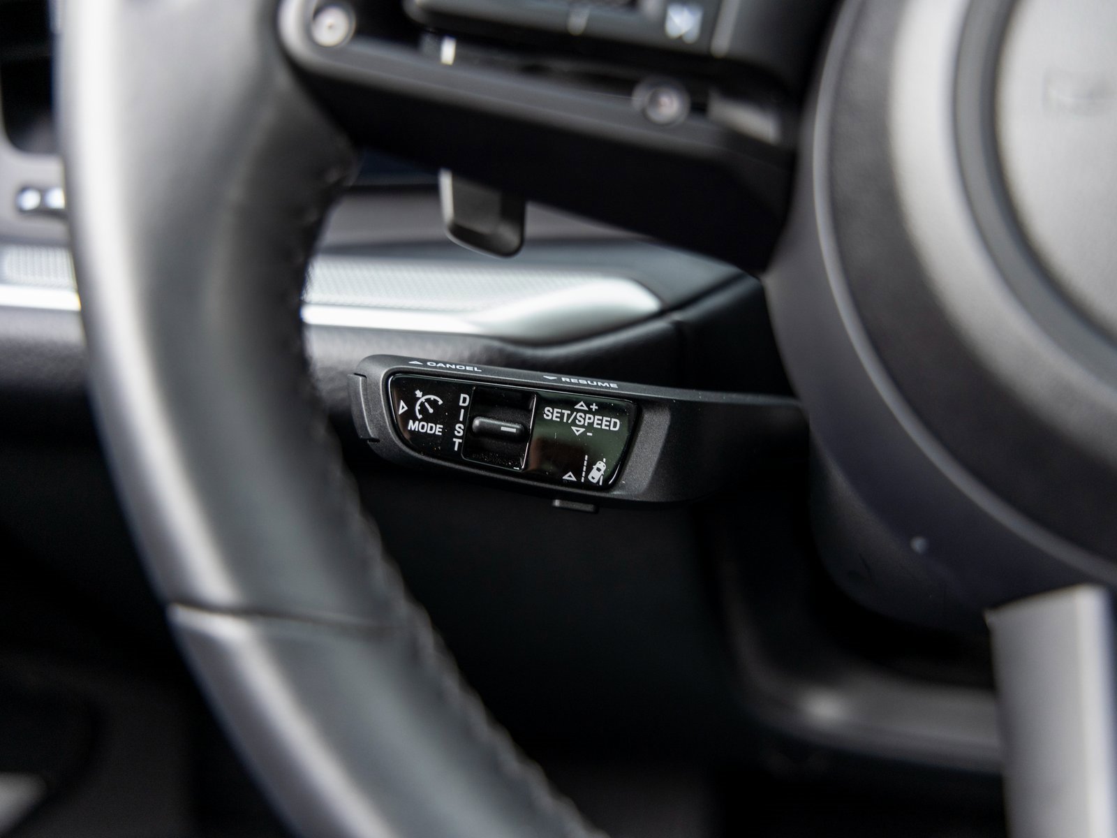 Certified 2025 Porsche Cayenne image 31