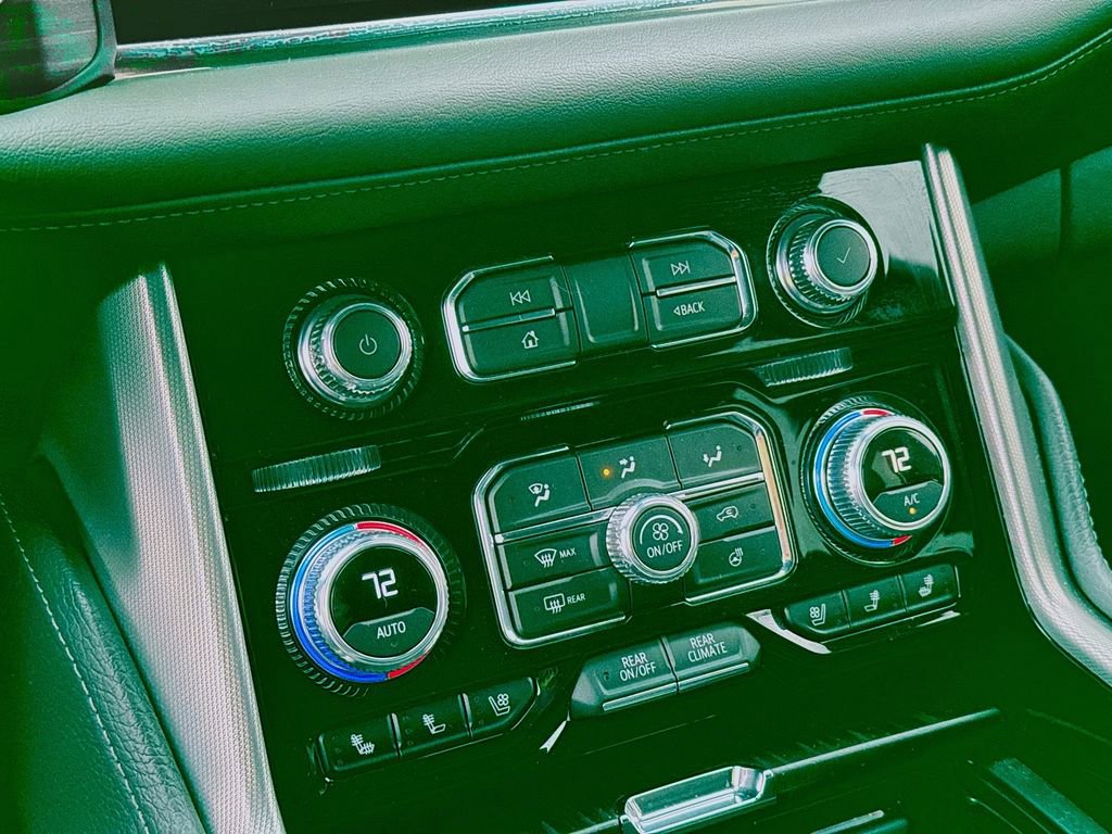 Used 2024 GMC Yukon Denali w/ Denali Reserve Package image 20