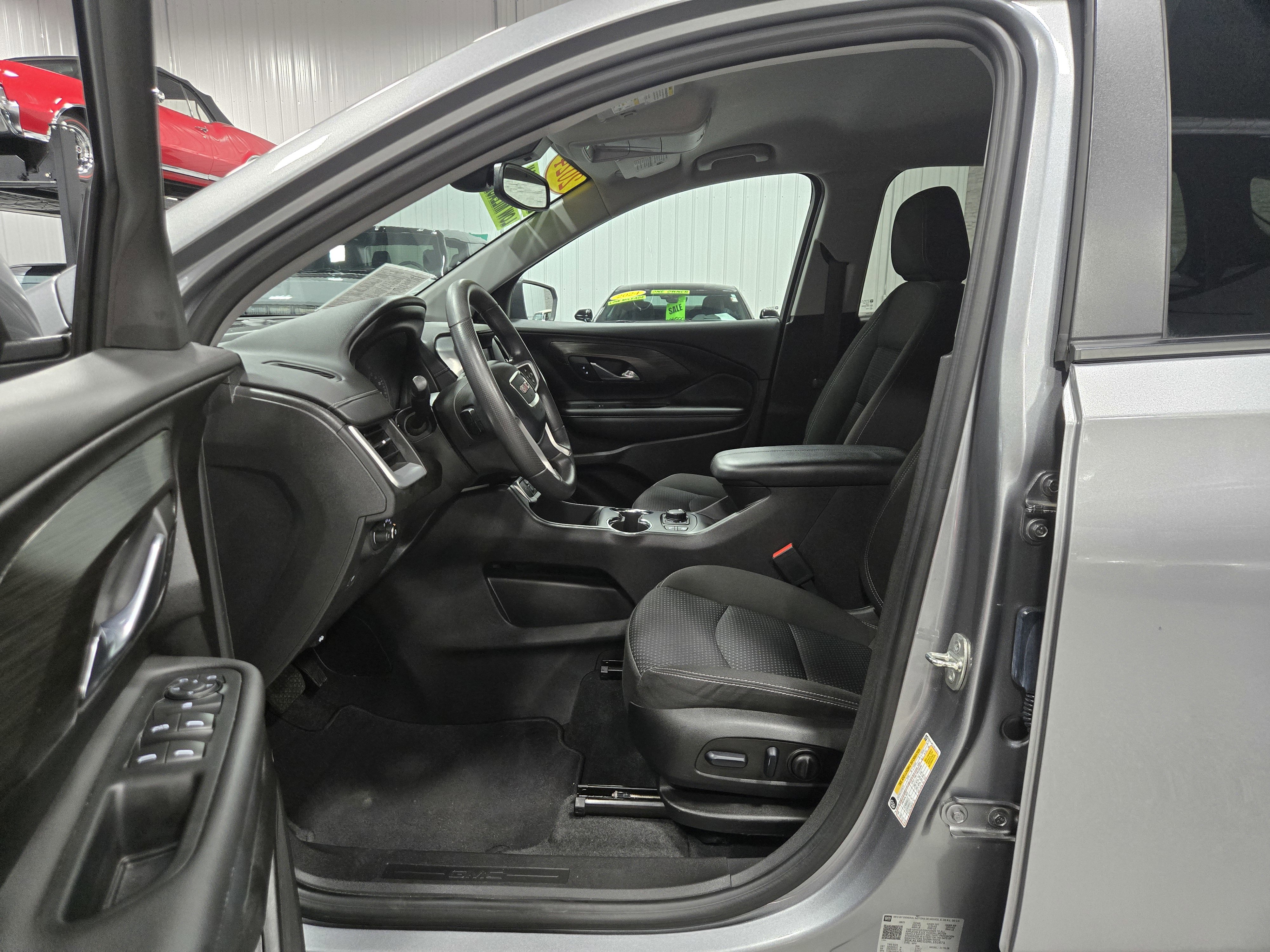 Certified 2024 GMC Terrain SLE w/ Driver Convenience Package image 12