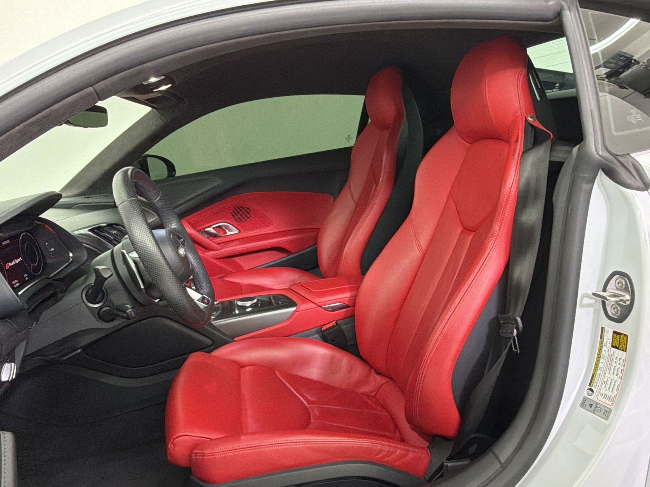 Used 2023 Audi R8 V10 performance RWD image 5