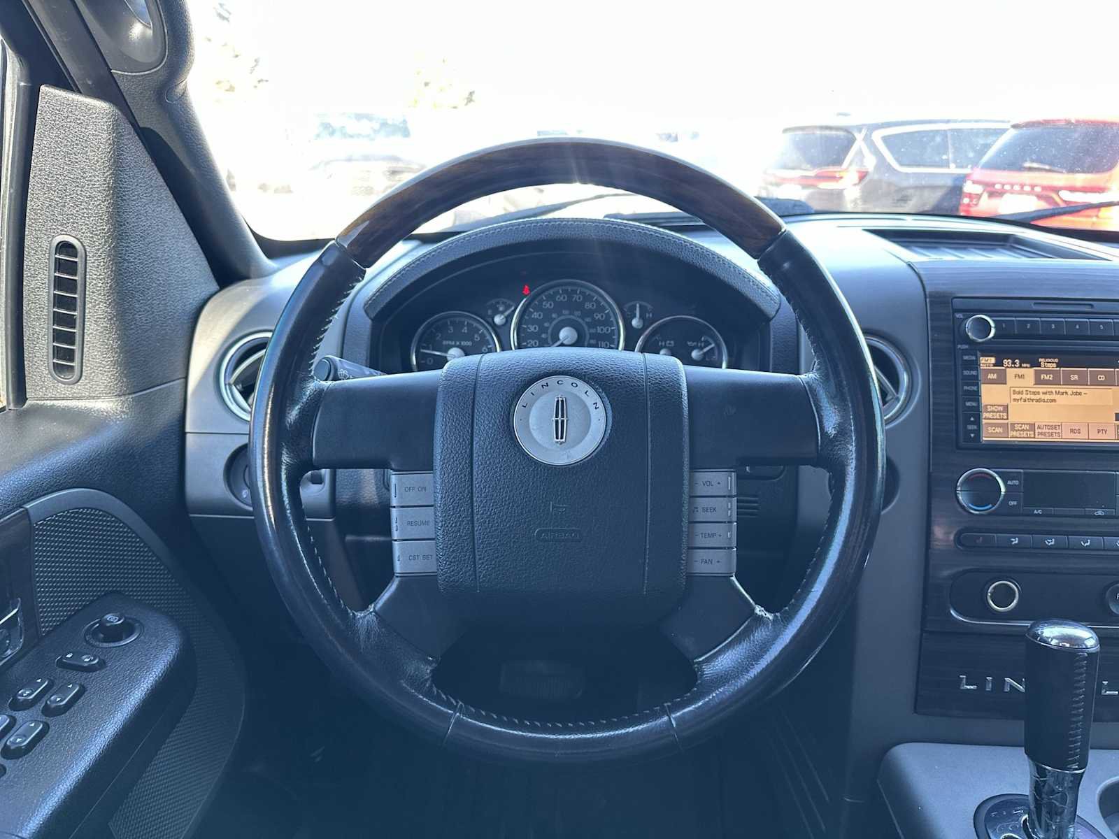 Used 2008 Lincoln Mark LT 4x4 image 11