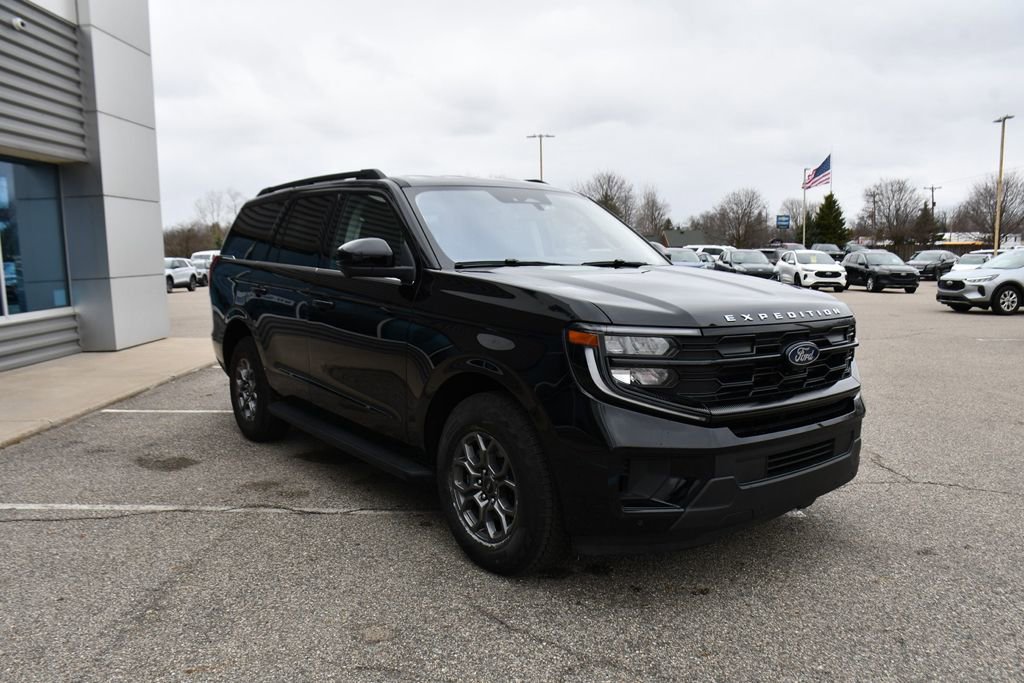Used 2025 Ford Expedition Active image 9