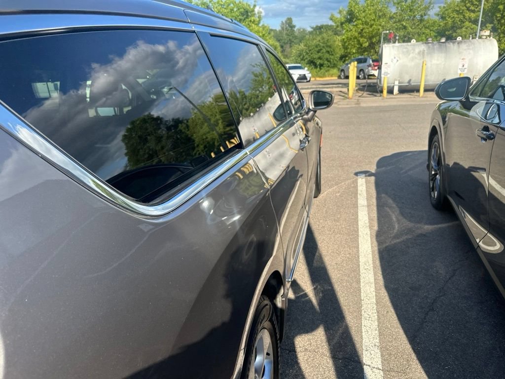 Used 2017 Chrysler Pacifica Touring-L Plus FWD image 27
