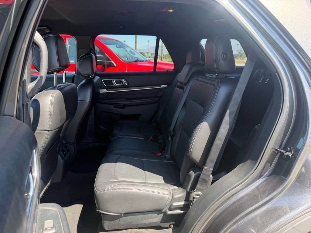 Used 2017 Ford Explorer Limited FWD image 4