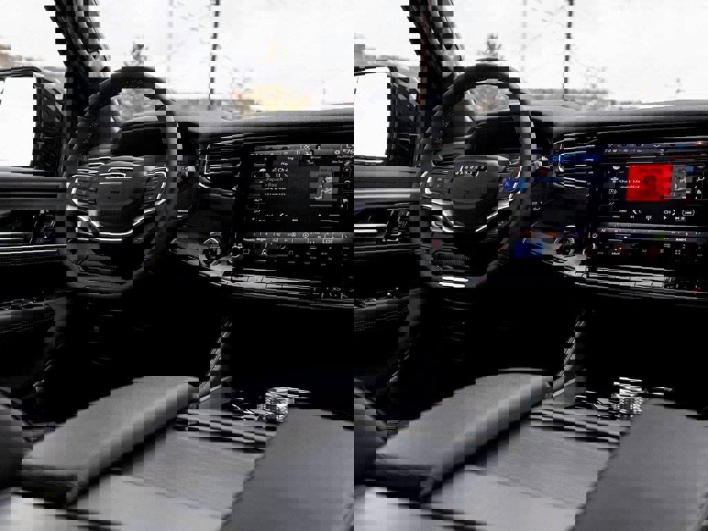 New 2025 Jeep Wagoneer 4X4 image 36