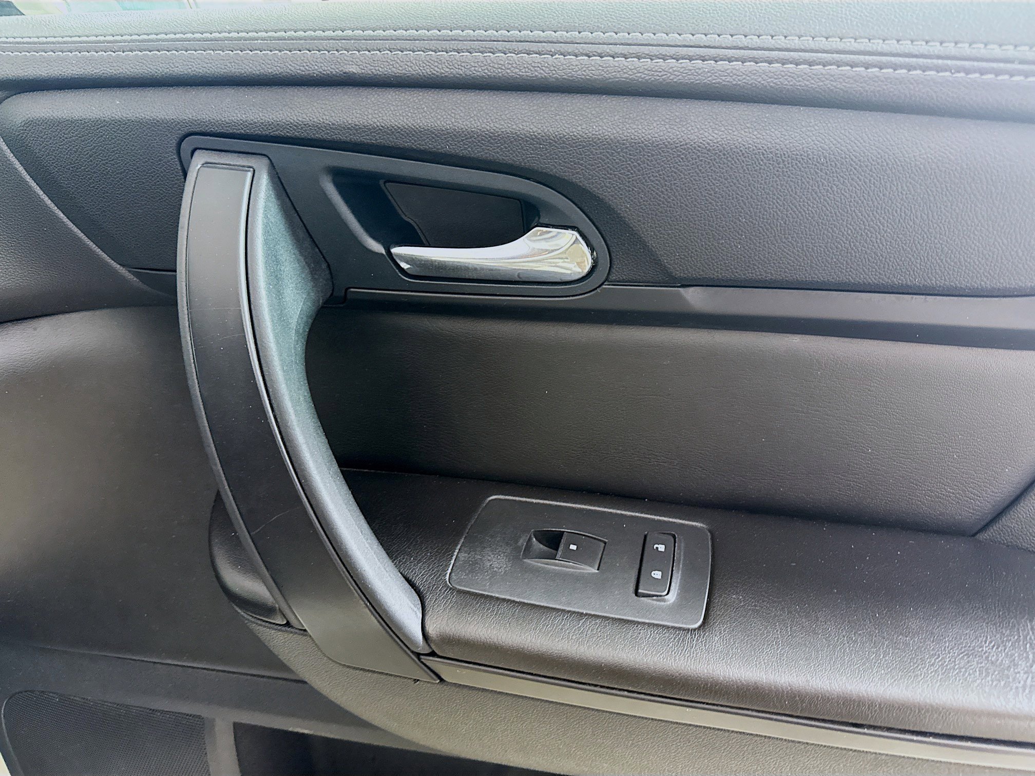 Used 2017 Chevrolet Traverse LT FWD image 30