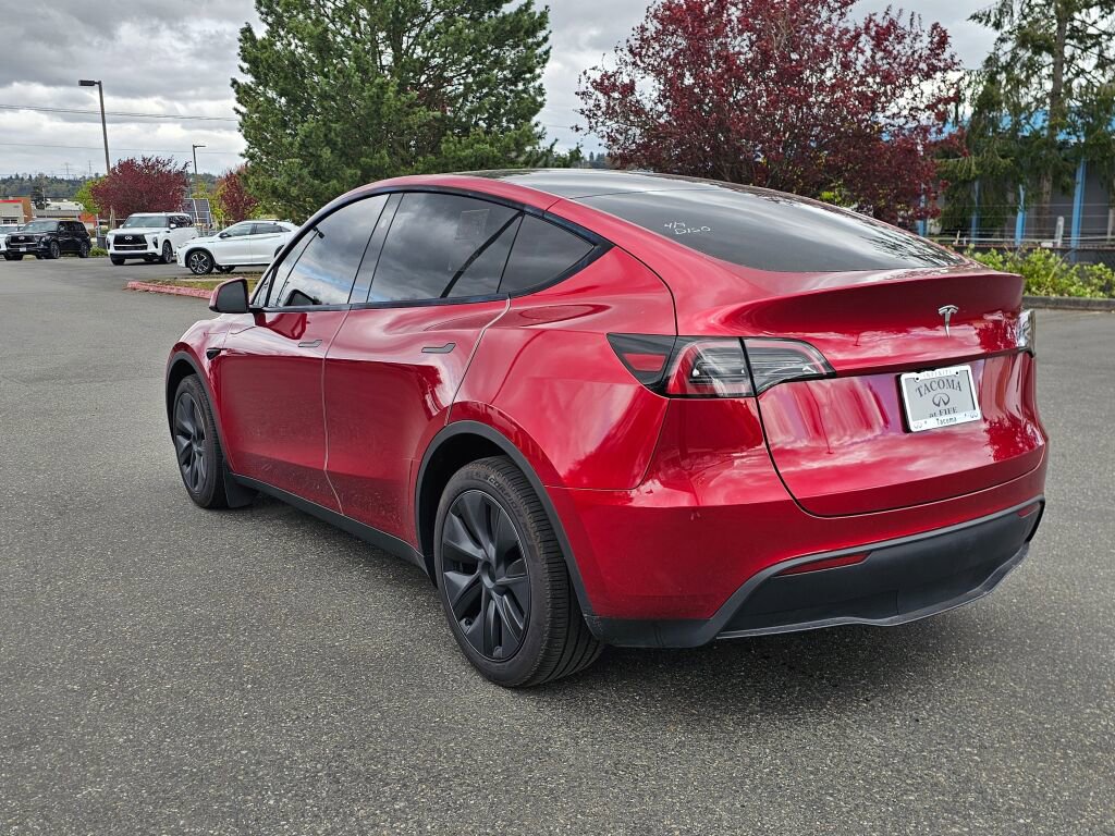 Used 2024 Tesla Model Y Long Range RWD image 5