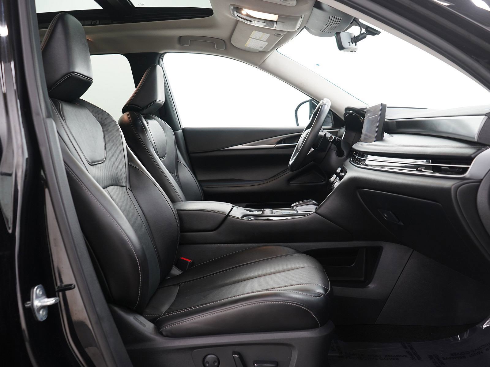 Used 2023 INFINITI QX60 Luxe image 13